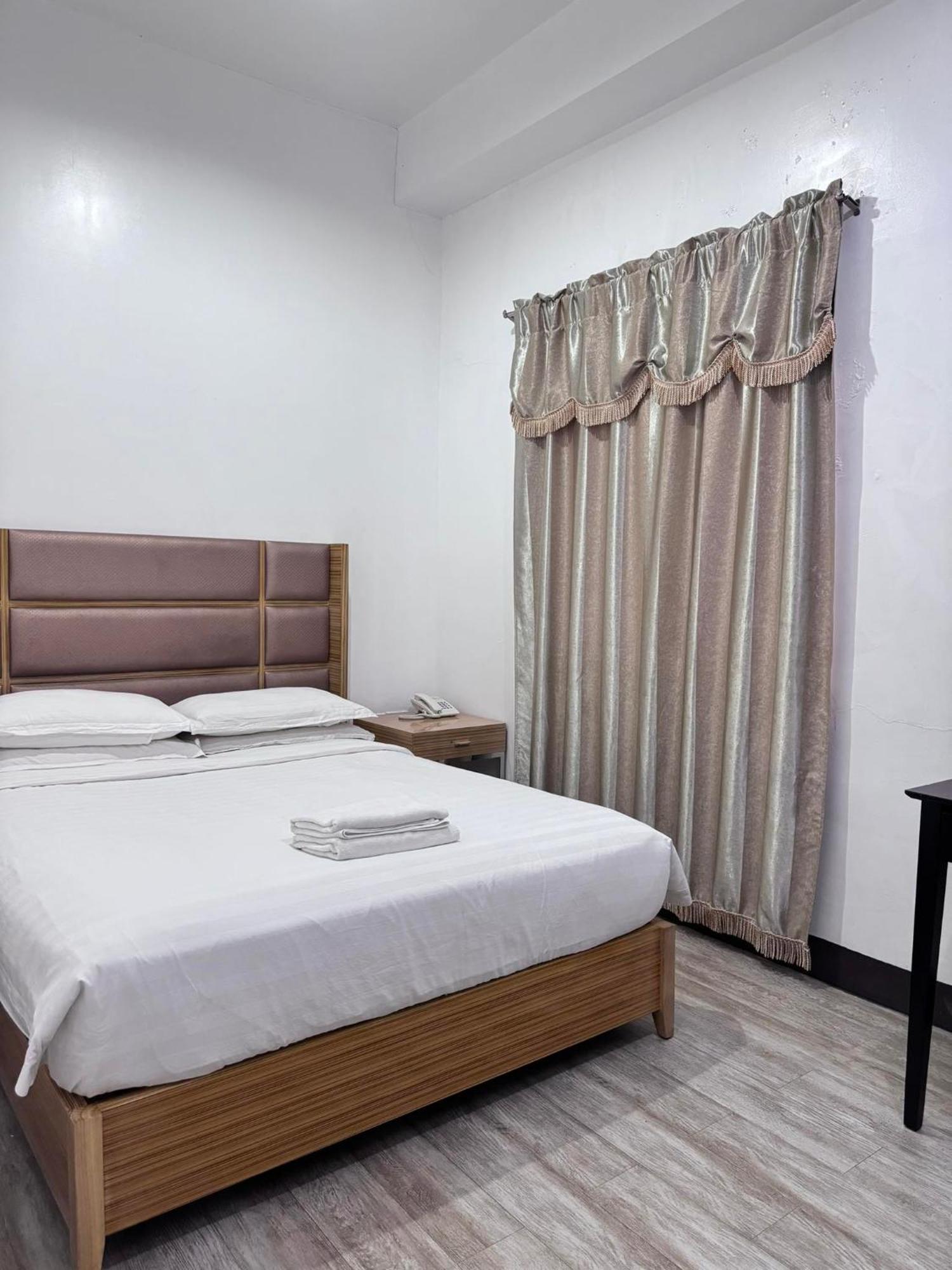 Jeamco Royal Hotel-Palawan Puerto Princesa Ngoại thất bức ảnh