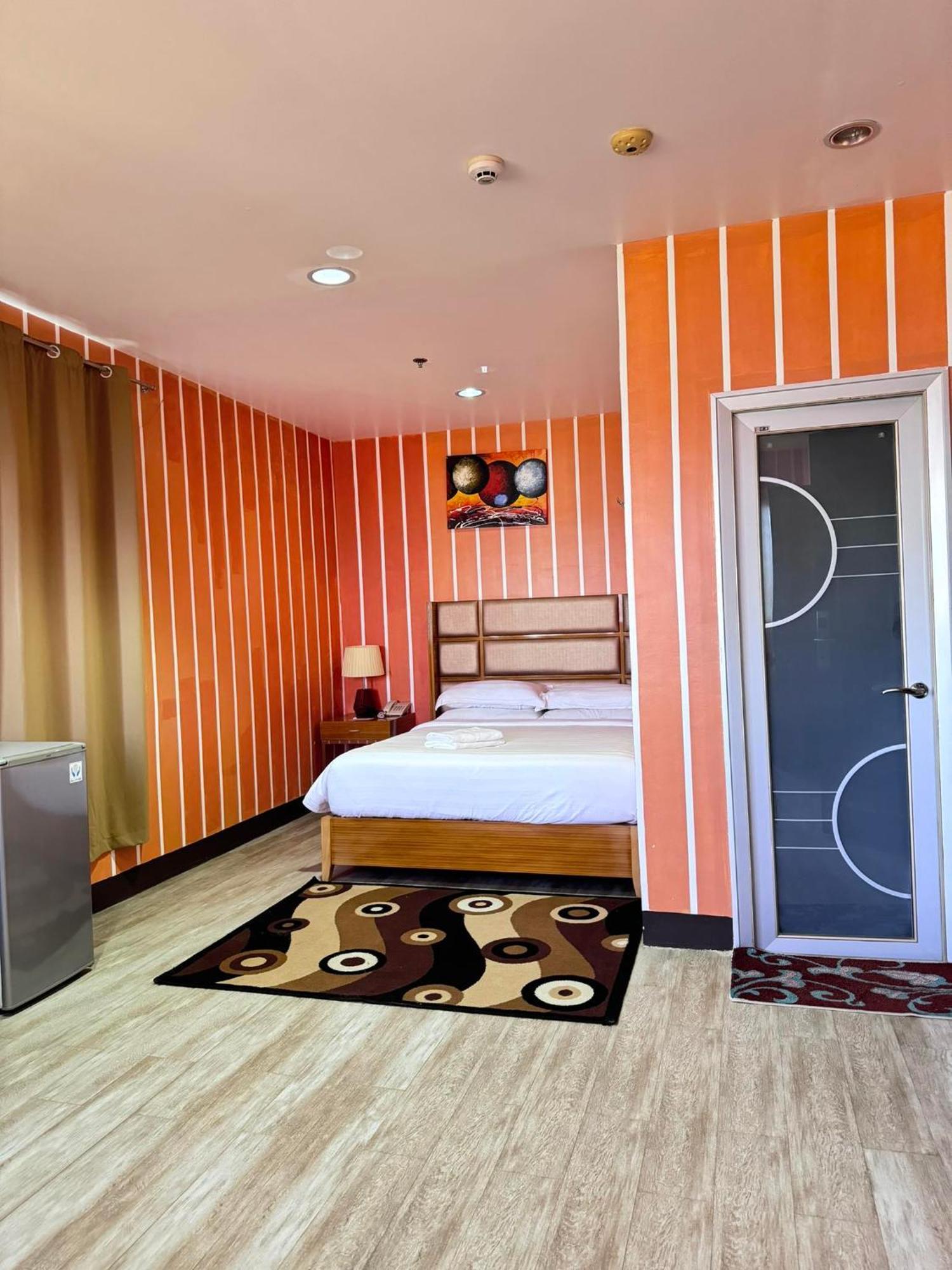 Jeamco Royal Hotel-Palawan Puerto Princesa Ngoại thất bức ảnh